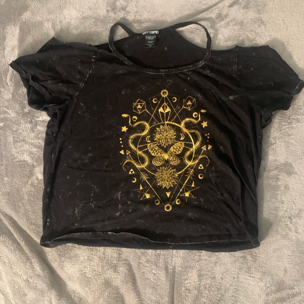 Great Tshirt.Vintage look.Great print size medium